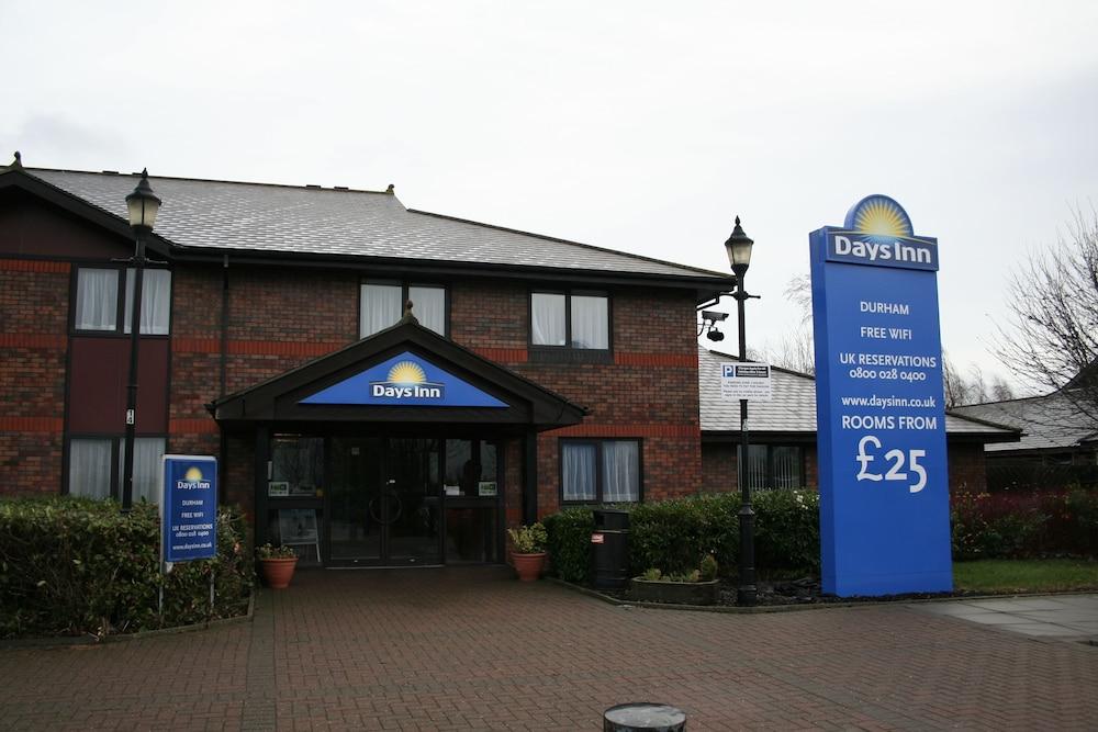 Super 8 By Wyndham Durham Exterior foto